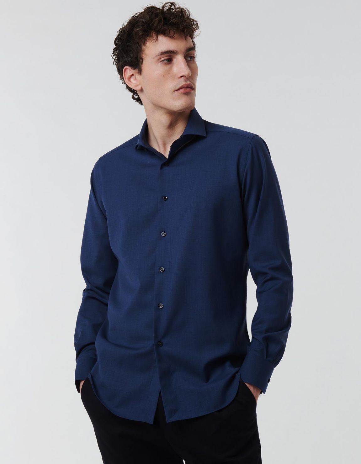 Camisa Cuello francés Liso Tela Azul oscuro Tailor Custom Fit 6