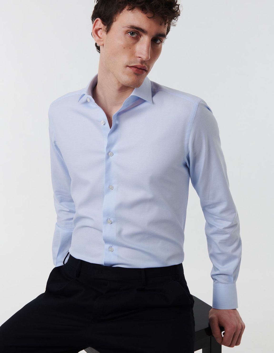 Camisa Cuello francés pequeño Estampado Texturizado Celeste Slim Fit 3
