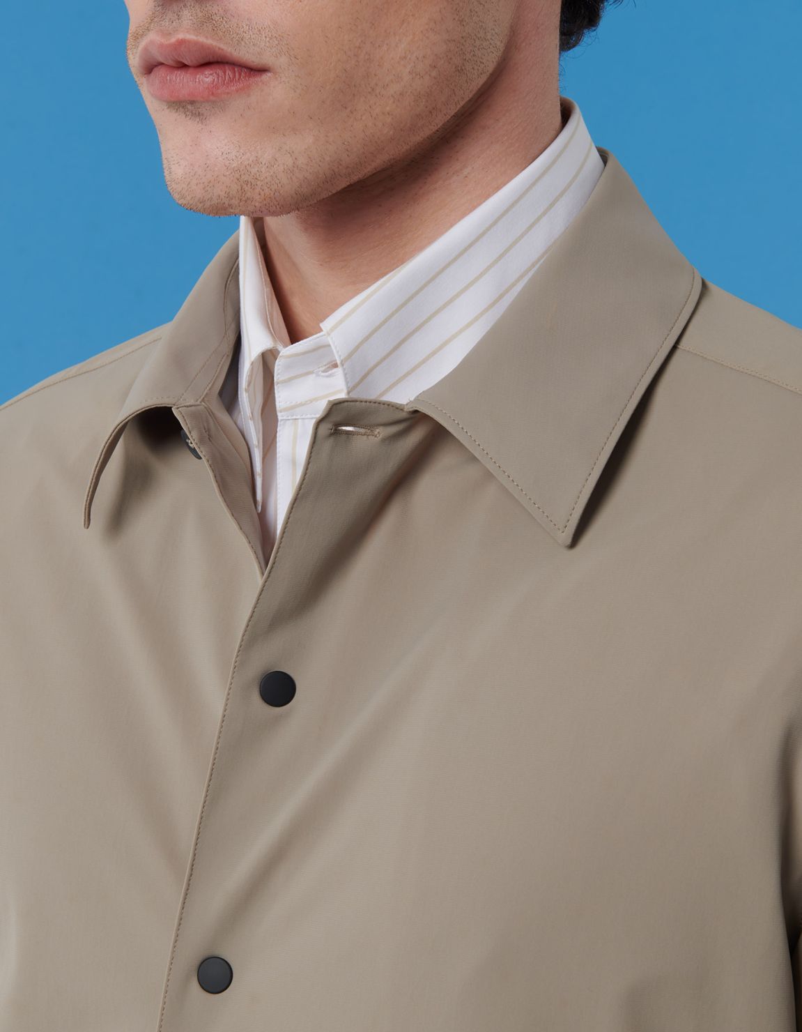 Camisa Cuello italiano Liso Texturizado Marrón Over 2